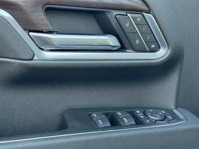 2026 GMC Sierra 2500 HD 4WD Crew Cab SLT