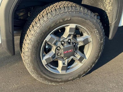 2026 GMC Sierra 2500 HD 4WD Crew Cab SLT