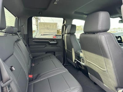 2026 GMC Sierra 2500 HD 4WD Crew Cab SLT