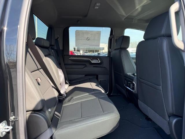 2026 GMC Sierra 2500 HD 4WD Crew Cab SLT