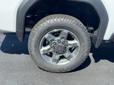 2026 GMC Sierra 2500 HD 4WD Crew Cab SLT