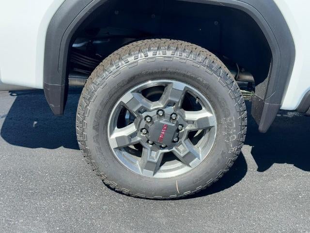 2026 GMC Sierra 2500 HD 4WD Crew Cab SLT
