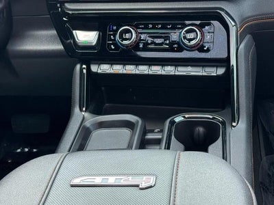 2025 GMC Sierra 2500 HD 4WD Crew Cab AT4