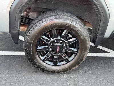 2025 GMC Sierra 2500 HD 4WD Crew Cab AT4