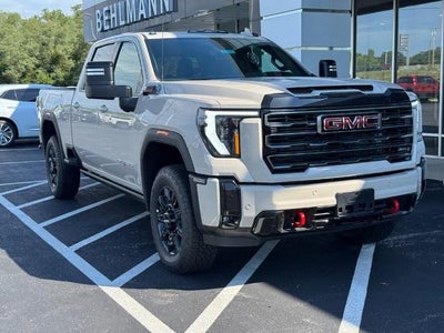 2026 GMC Sierra 2500 HD 4WD Crew Cab AT4