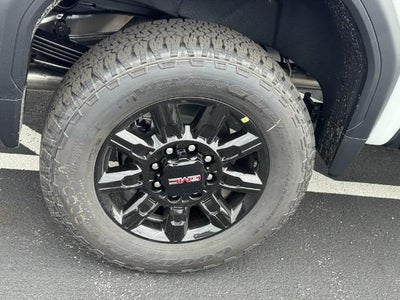 2026 GMC Sierra 2500 HD 4WD Crew Cab AT4