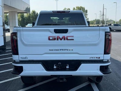 2025 GMC Sierra 2500 HD 4WD Crew Cab AT4