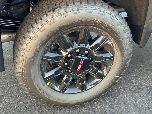 2026 GMC Sierra 2500 HD 4WD Crew Cab AT4
