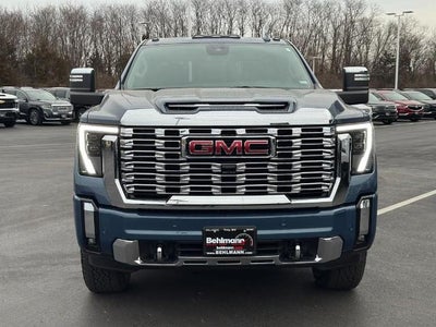 2025 GMC Sierra 2500 HD 4WD Crew Cab Denali