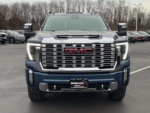 2025 GMC Sierra 2500 HD 4WD Crew Cab Denali