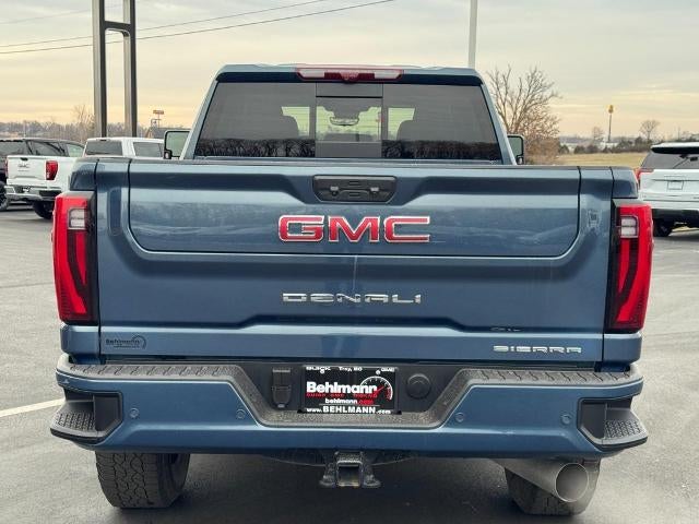 2025 GMC Sierra 2500 HD 4WD Crew Cab Denali