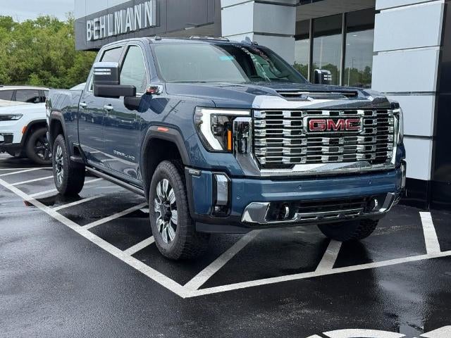 2026 GMC Sierra 2500 HD 4WD Crew Cab Denali