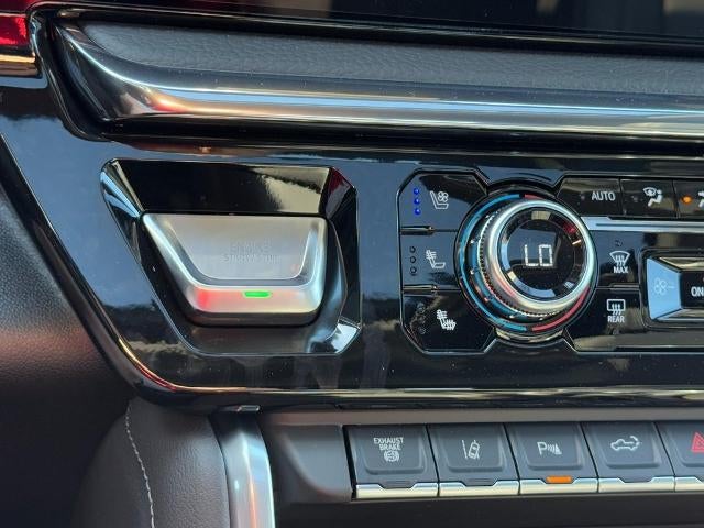 2026 GMC Sierra 2500 HD 4WD Crew Cab Denali