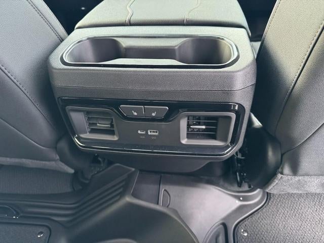 2026 GMC Sierra 3500 HD 4WD Crew Cab AT4