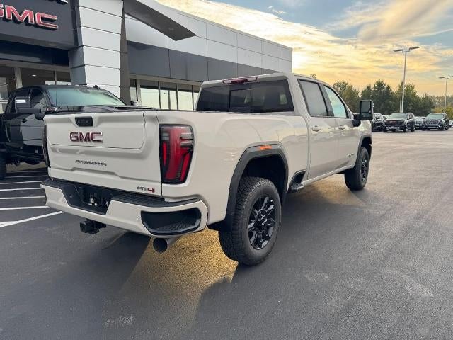 2026 GMC Sierra 3500 HD 4WD Crew Cab AT4