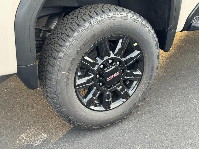 2026 GMC Sierra 3500 HD 4WD Crew Cab AT4