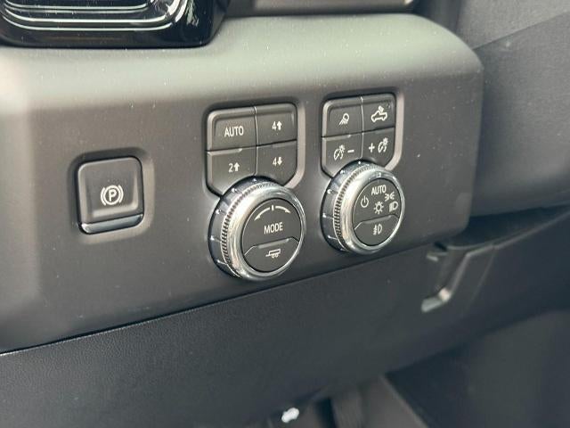 2026 GMC Sierra 3500 HD 4WD Crew Cab AT4