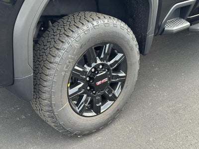 2026 GMC Sierra 3500 HD 4WD Crew Cab AT4