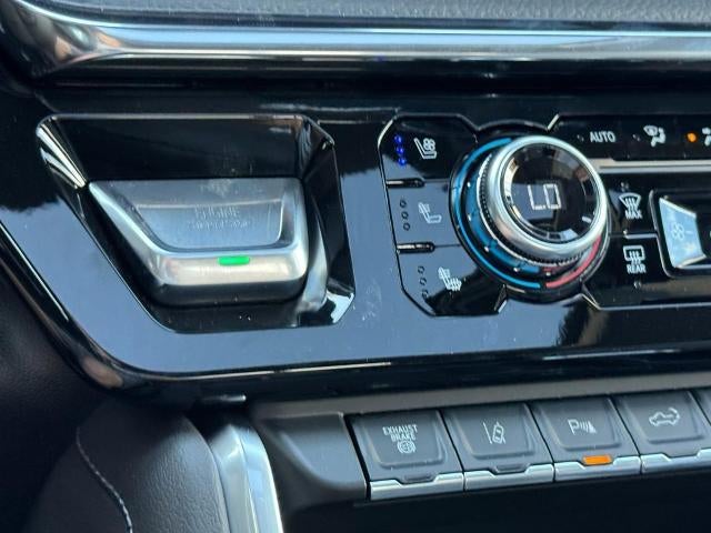 2026 GMC Sierra 3500 HD 4WD Crew Cab Denali