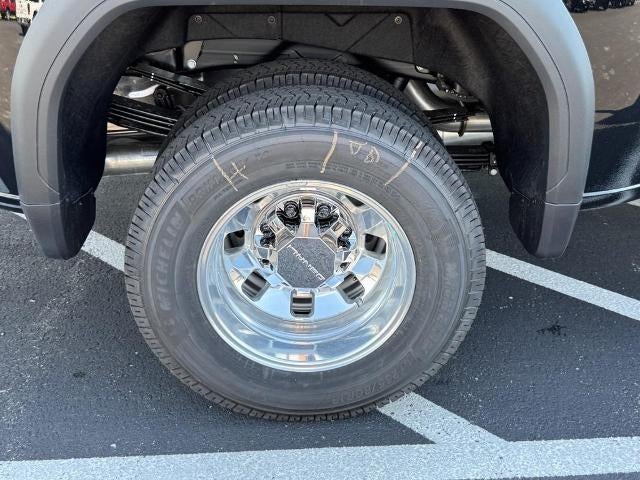 2026 GMC Sierra 3500 HD 4WD Crew Cab Denali