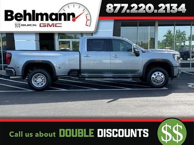 2026 GMC Sierra 3500 HD 4WD Crew Cab Denali