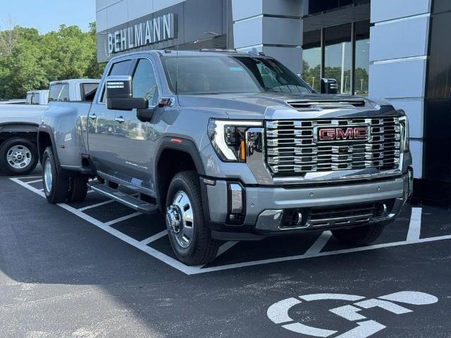 2026 GMC Sierra 3500 HD 4WD Crew Cab Denali