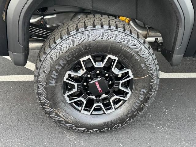2026 GMC Sierra 2500 HD 4WD Crew Cab AT4X