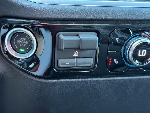2026 GMC Sierra 2500 HD 4WD Double Cab SLE