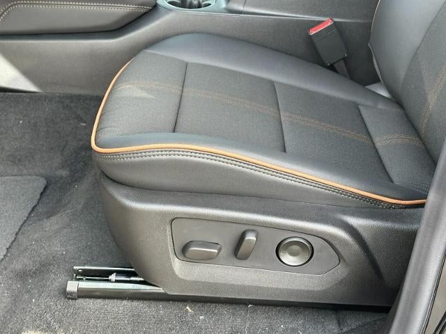 2026 GMC Canyon 4WD Crew Cab AT4