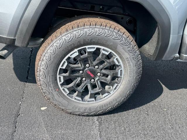 2026 GMC Canyon 4WD Crew Cab AT4