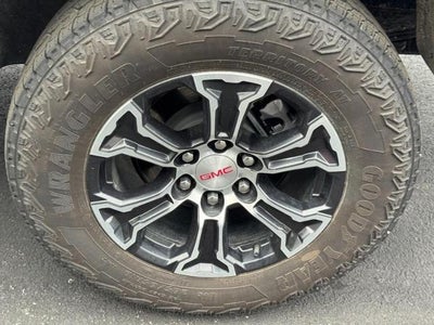 2025 GMC Canyon 4WD Crew Cab AT4