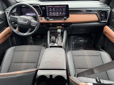 2025 GMC Canyon 4WD Crew Cab AT4