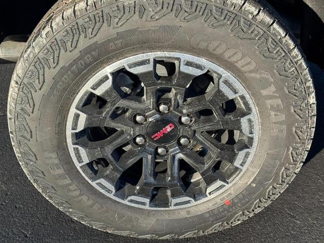 2026 GMC Canyon 4WD Crew Cab AT4