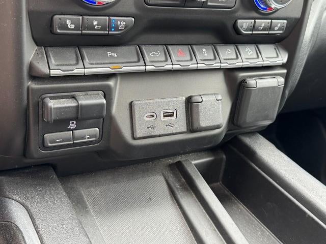 2022 GMC Sierra 1500 Limited 4WD Crew Cab AT4
