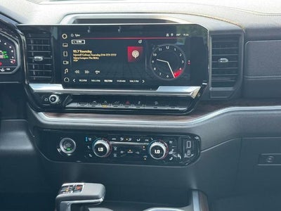2023 GMC Sierra 1500 4WD Crew Cab SLT