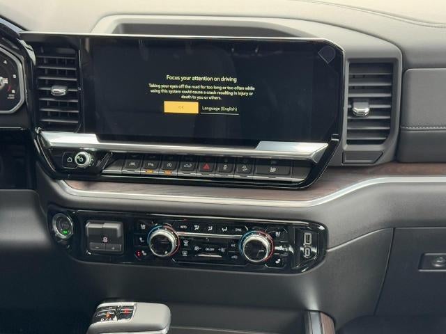 2026 GMC Sierra 1500 4WD Crew Cab SLT