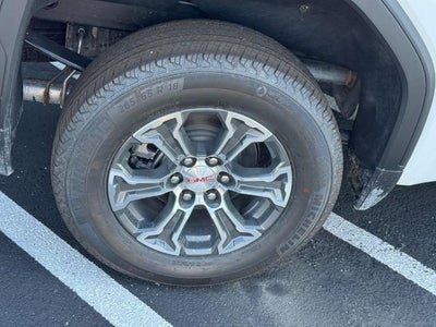 2026 GMC Sierra 1500 4WD Crew Cab SLT