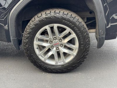 2022 GMC Sierra 1500 4WD Crew Cab SLT