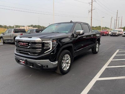 2022 GMC Sierra 1500 4WD Crew Cab SLT