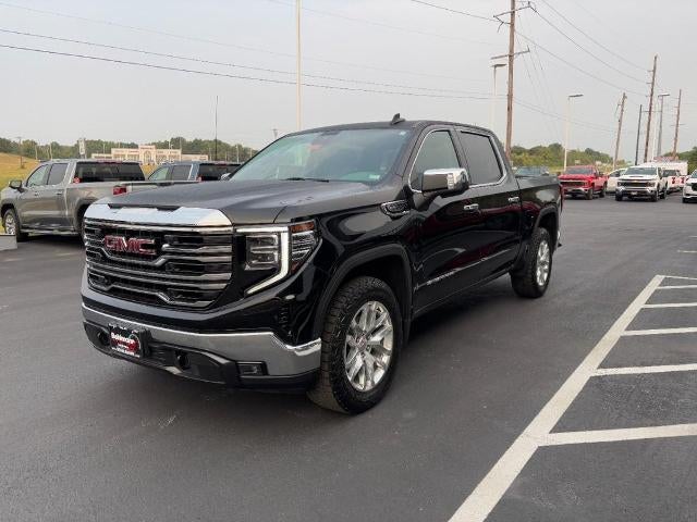 2022 GMC Sierra 1500 4WD Crew Cab SLT