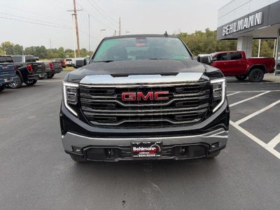 2022 GMC Sierra 1500 4WD Crew Cab SLT