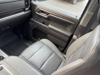 2022 GMC Sierra 1500 4WD Crew Cab SLT