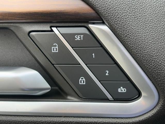 2022 GMC Sierra 1500 4WD Crew Cab SLT