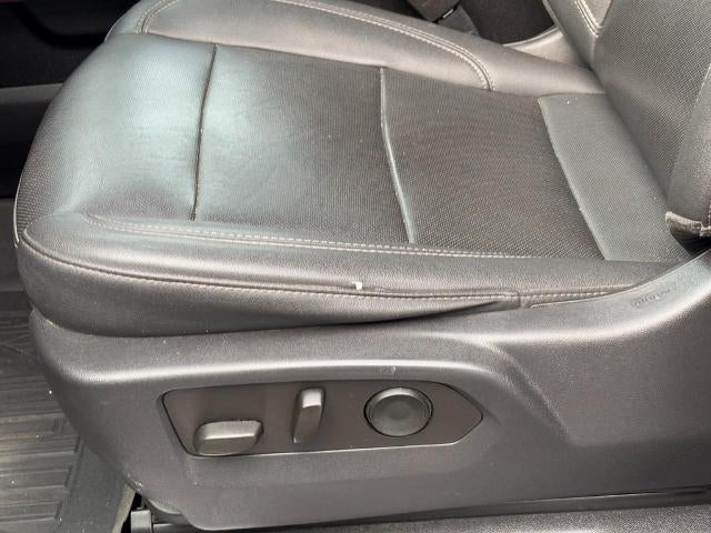 2022 GMC Sierra 1500 4WD Crew Cab SLT