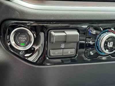 2026 GMC Sierra 1500 4WD Crew Cab SLT