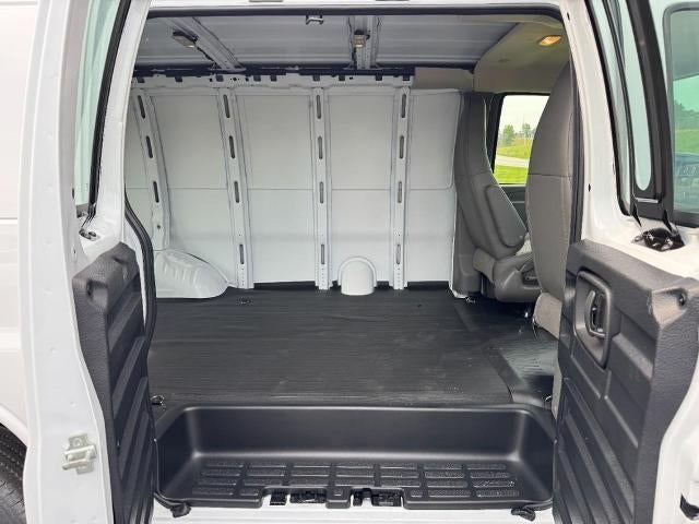 2026 GMC Savana Cargo RWD 2500 135"