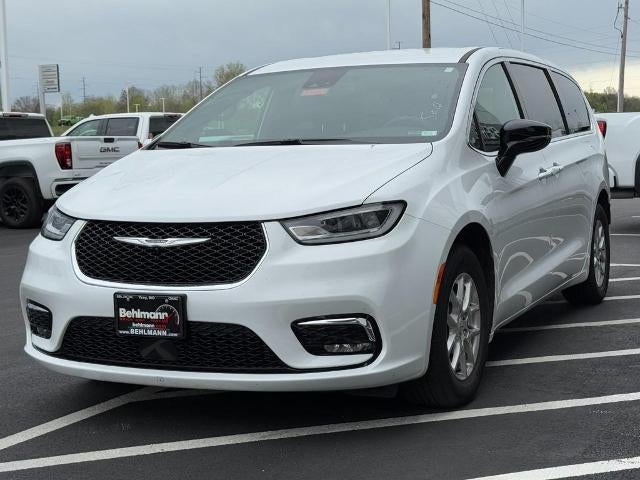2025 Chrysler Pacifica Select FWD