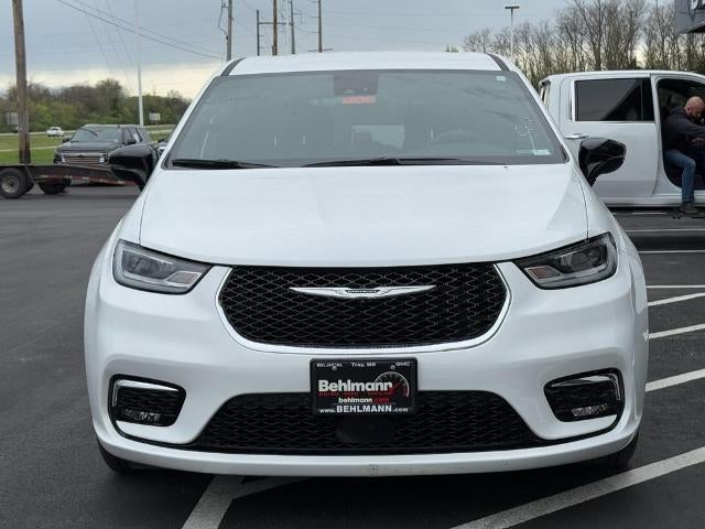 2025 Chrysler Pacifica Select FWD