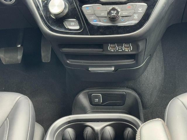 2025 Chrysler Pacifica Select FWD