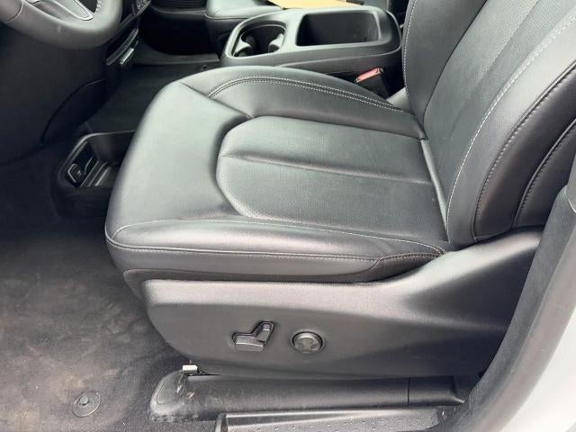 2025 Chrysler Pacifica Select FWD